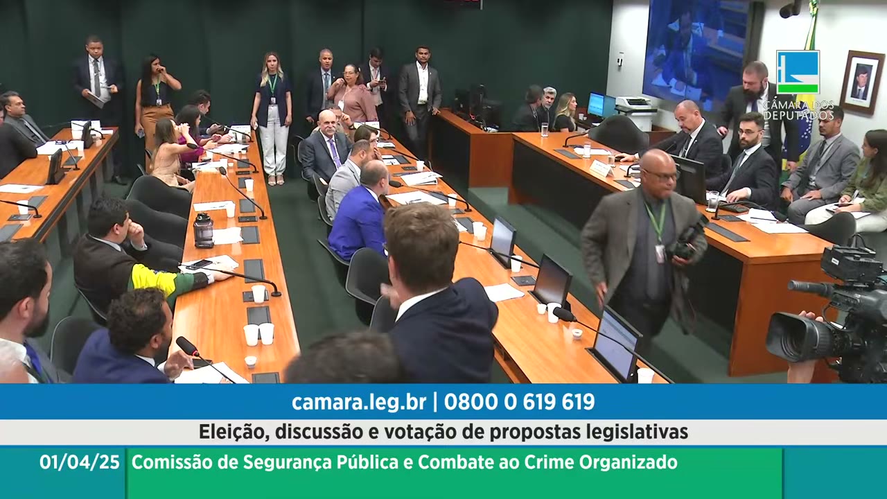 Vídeo do evento em 1:04:36