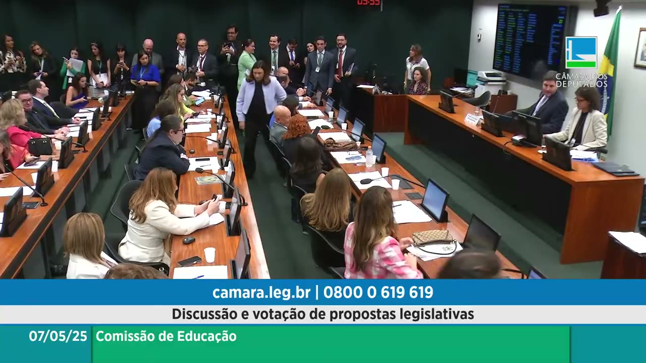 Vídeo do evento em 1:04:14