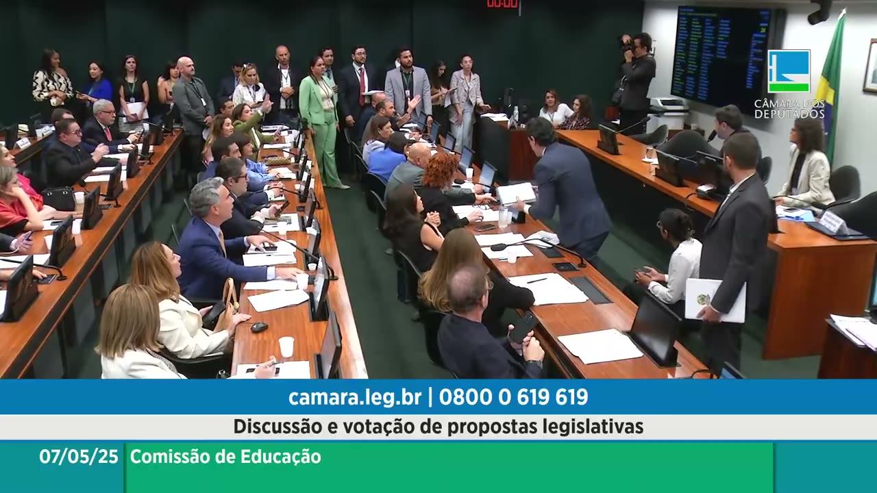 Vídeo do evento em 1:23:19