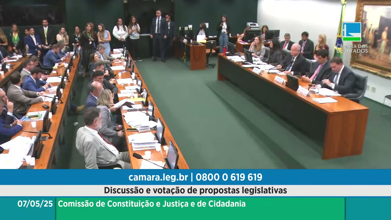 Vídeo do evento em 1:04:57