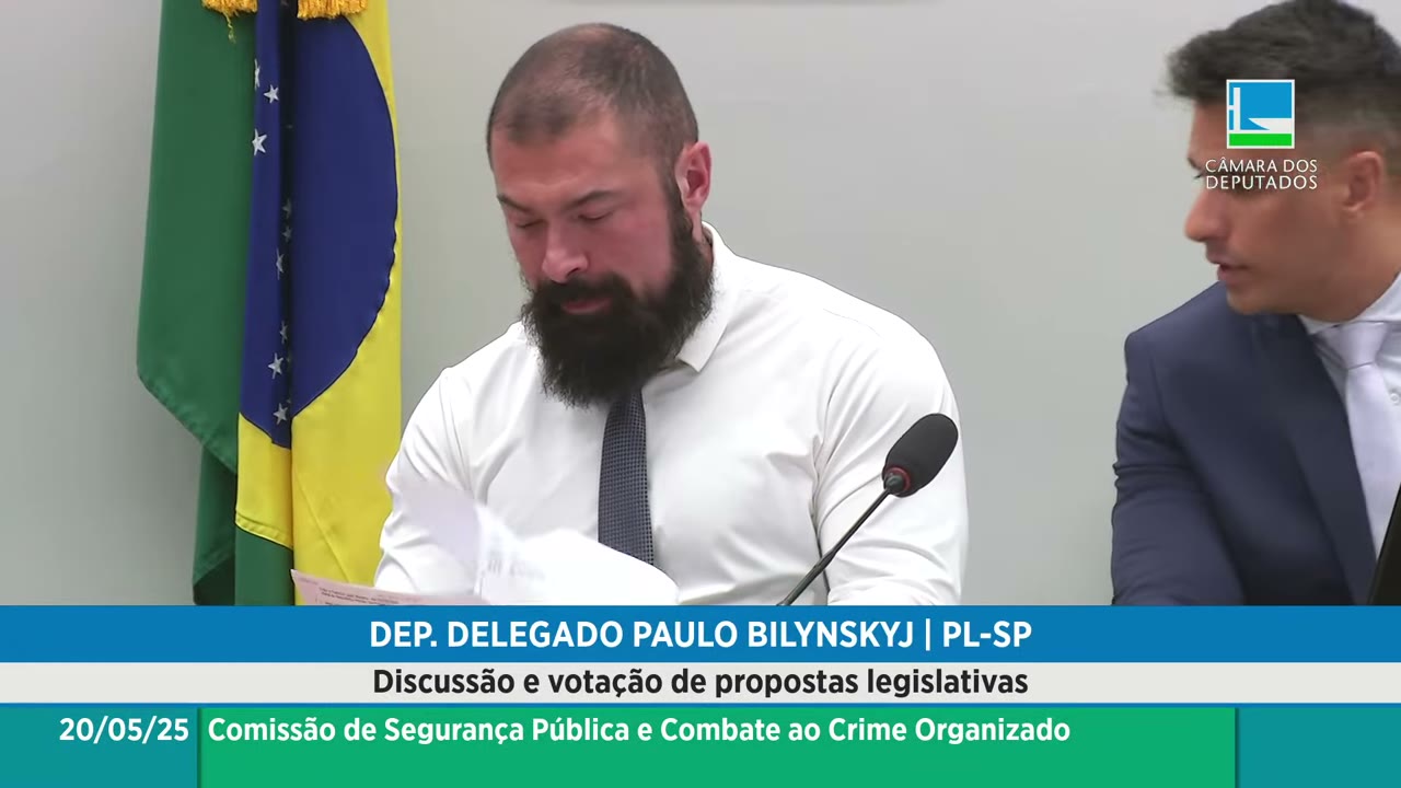 Vídeo do evento em 1:02:00