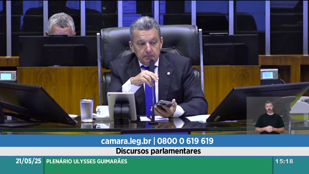 Vídeo do evento em 1:23:22