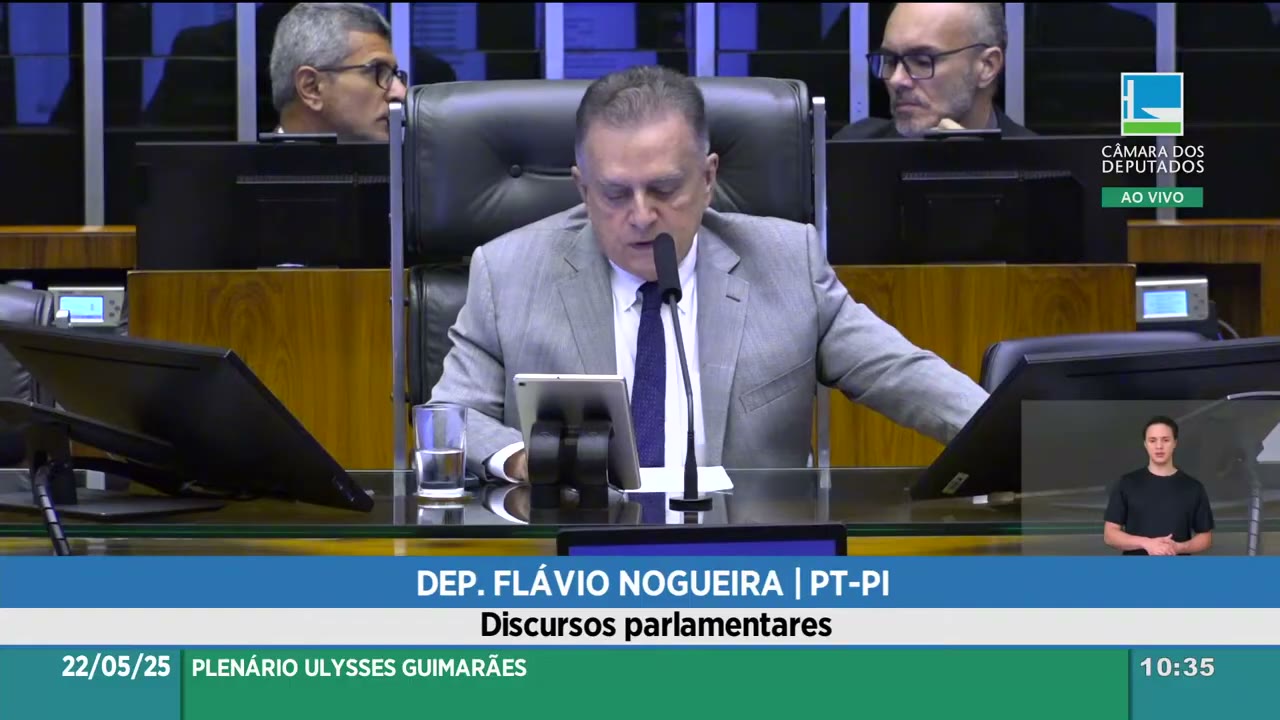 Vídeo do evento em 1:00:40