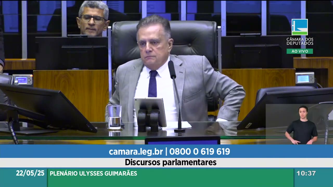 Vídeo do evento em 1:02:11