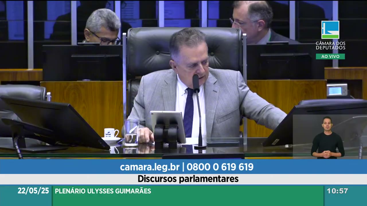 Vídeo do evento em 1:23:05