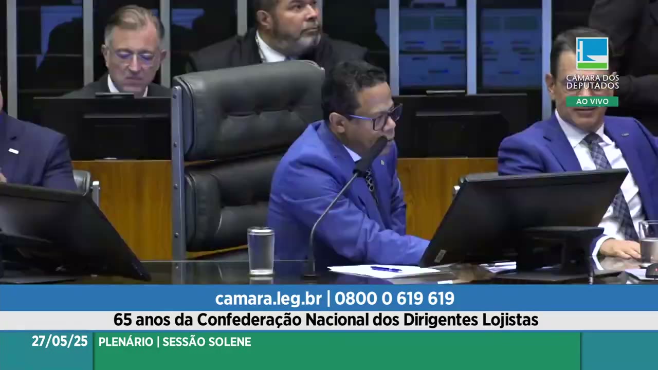 Vídeo do evento em 1:09:44
