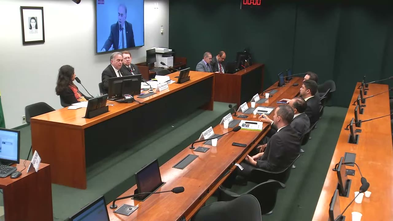 Vídeo do evento em 1:03:48