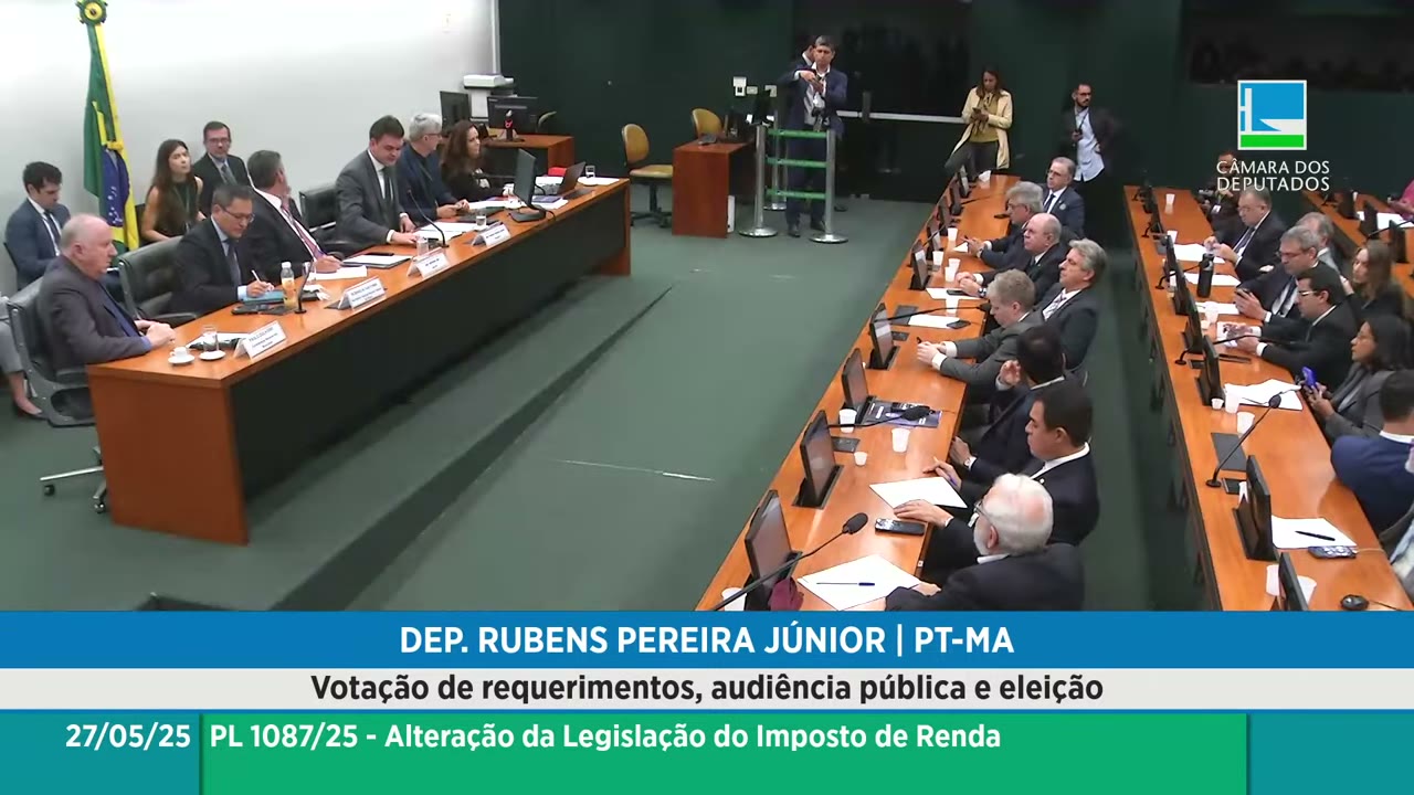 Vídeo do evento em 1:04:41