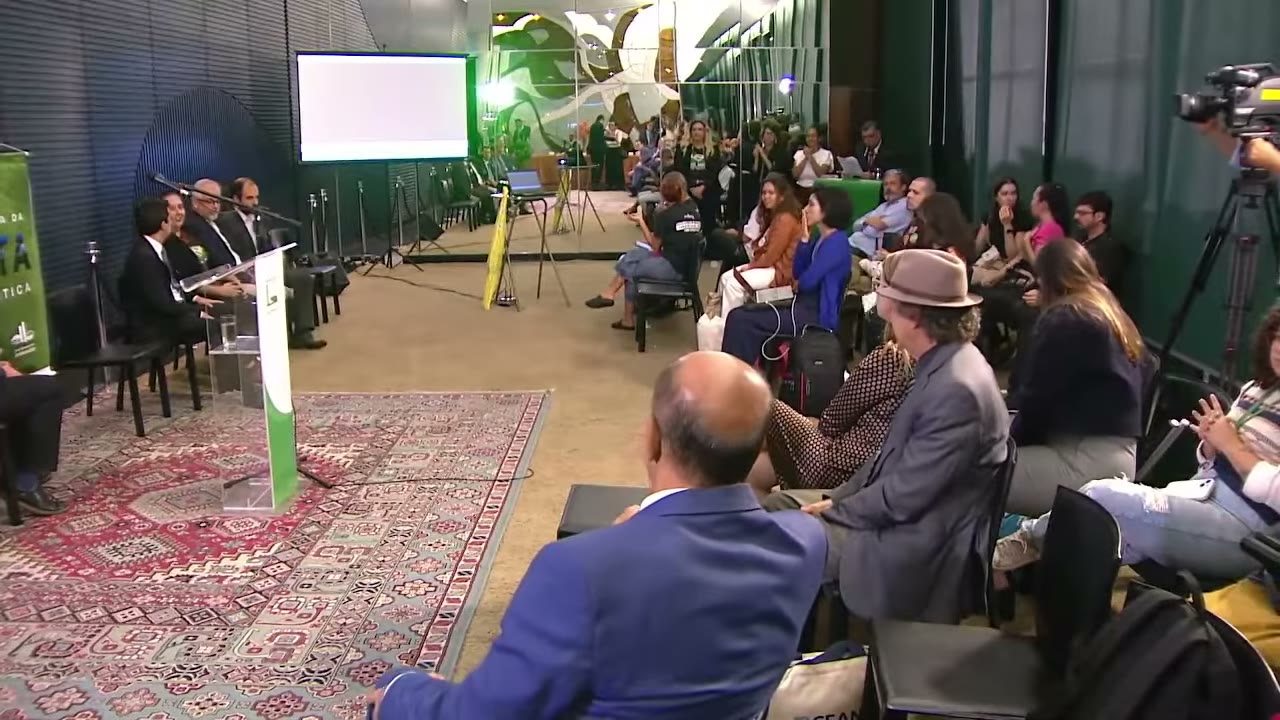 Vídeo do evento em 1:13:15
