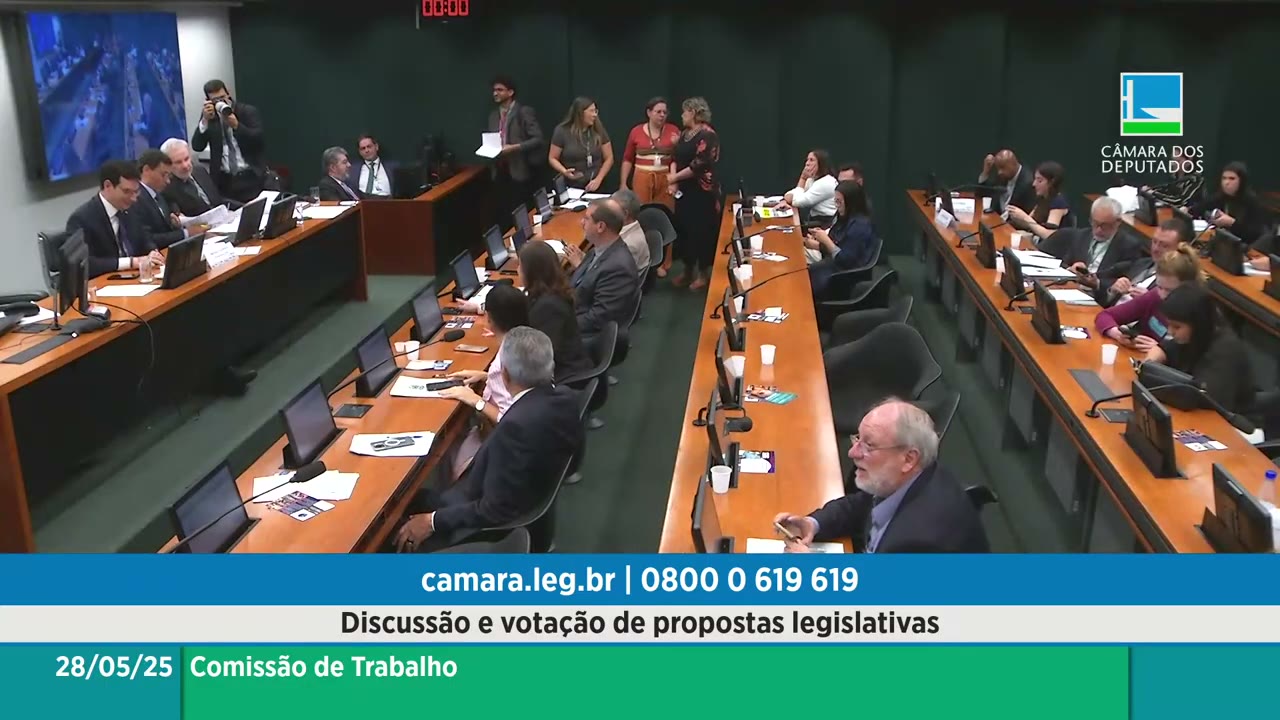 Vídeo do evento em 1:23:55