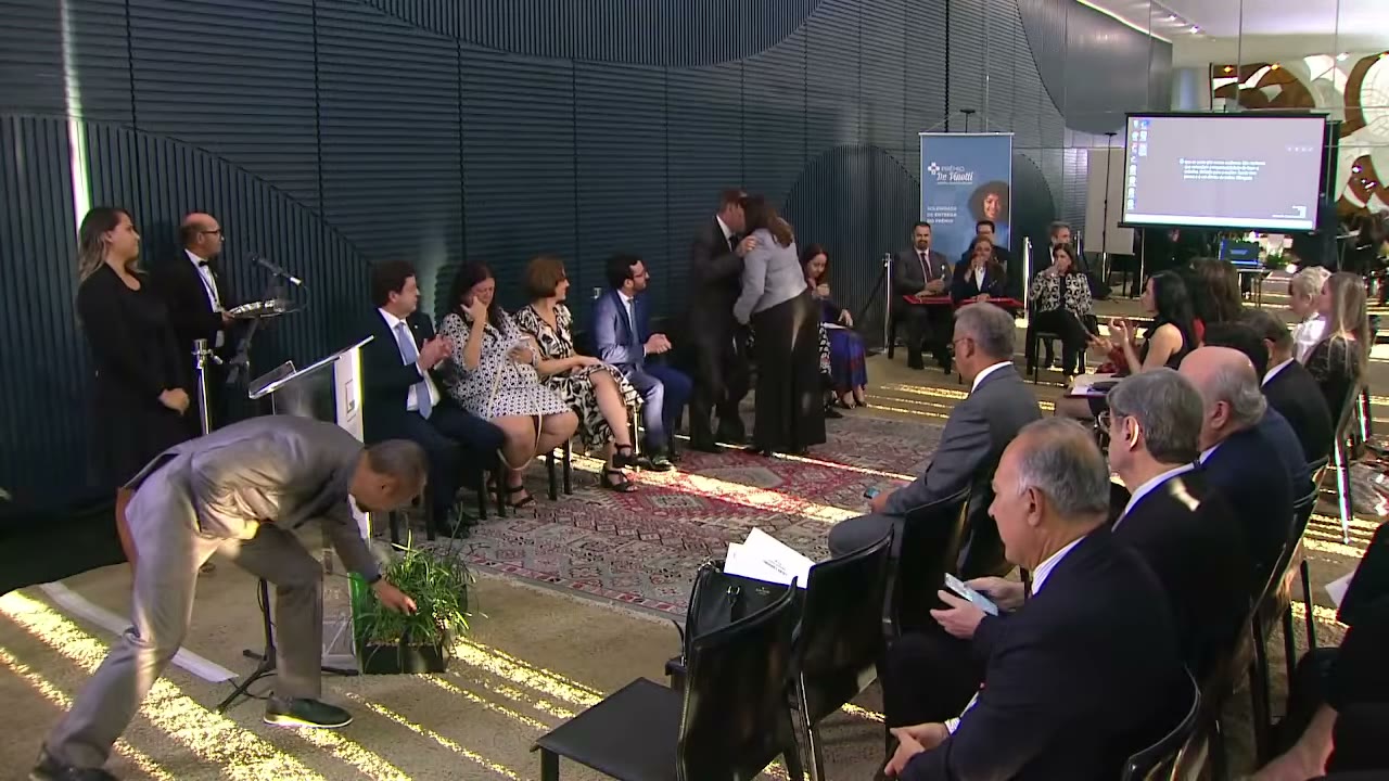 Vídeo do evento em 1:10:57