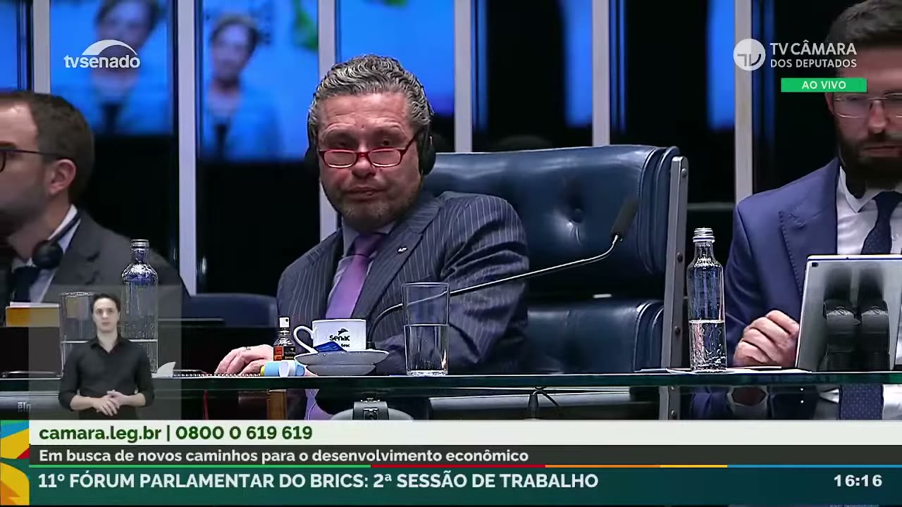 Vídeo do evento em 1:09:42