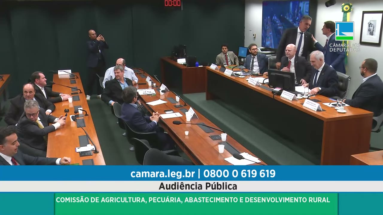 Vídeo do evento em 2:21:30