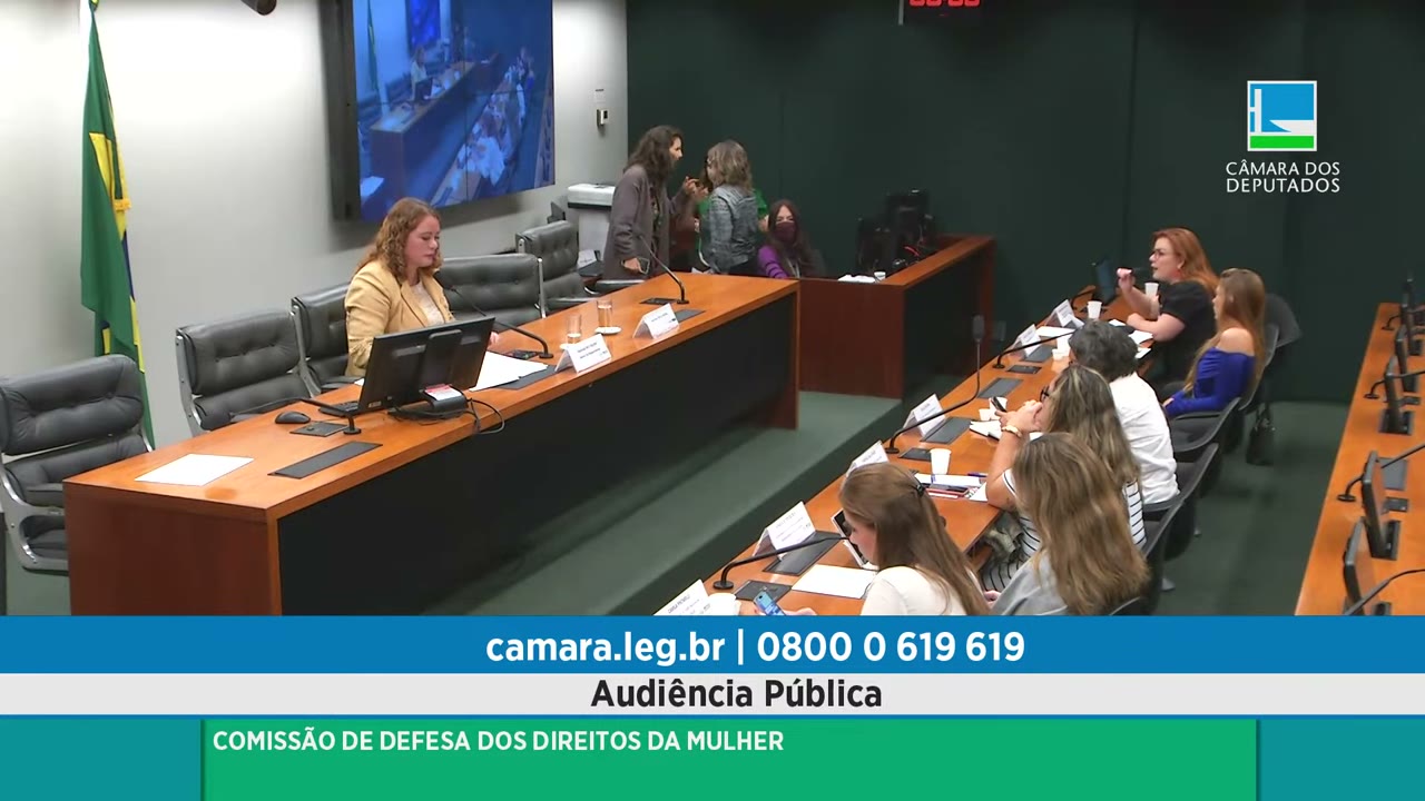 Vídeo do evento em 2:04:03
