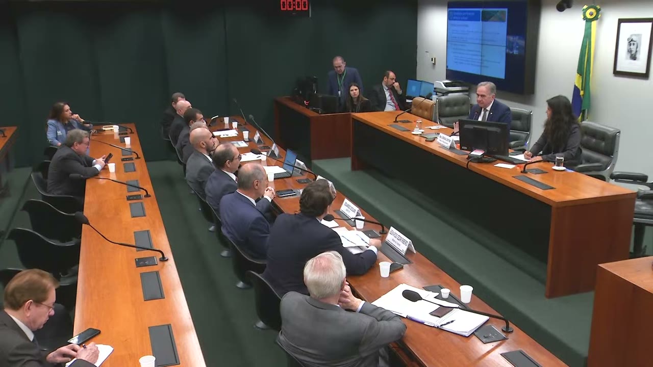 Vídeo do evento em 1:06:48