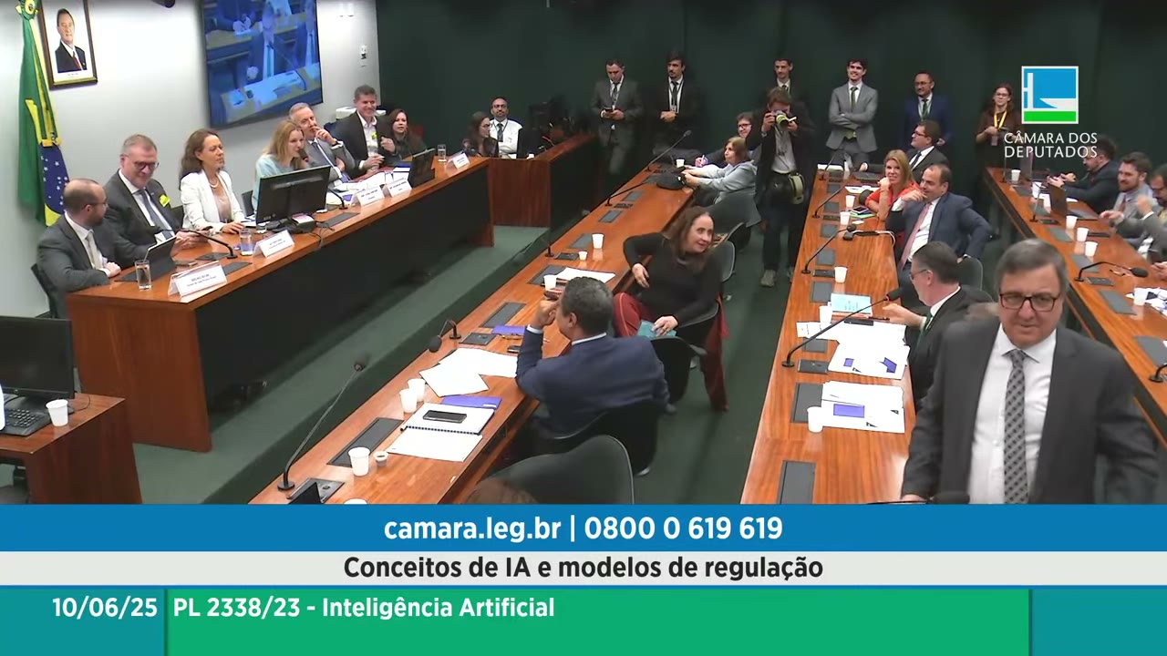 Vídeo do evento em 1:56:19