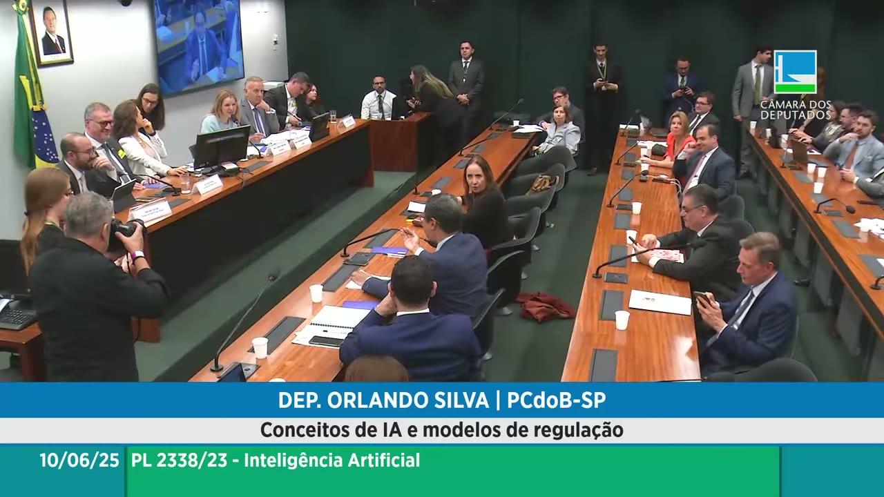 Vídeo do evento em 2:09:34