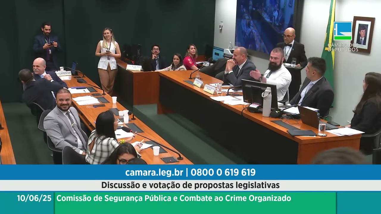 Vídeo do evento em 1:02:10