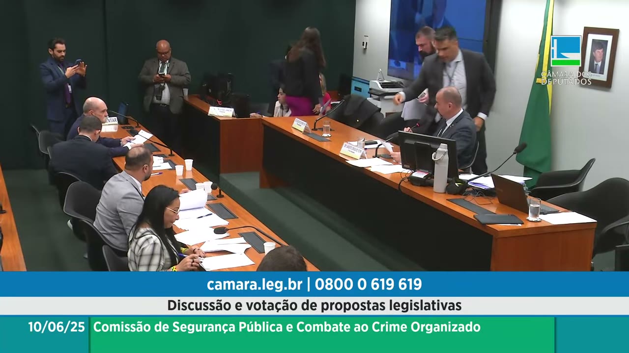 Vídeo do evento em 1:14:40