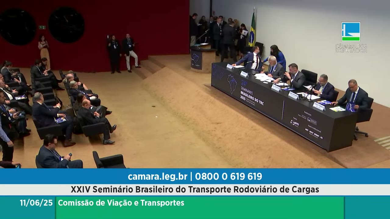Vídeo do evento em 1:23:10