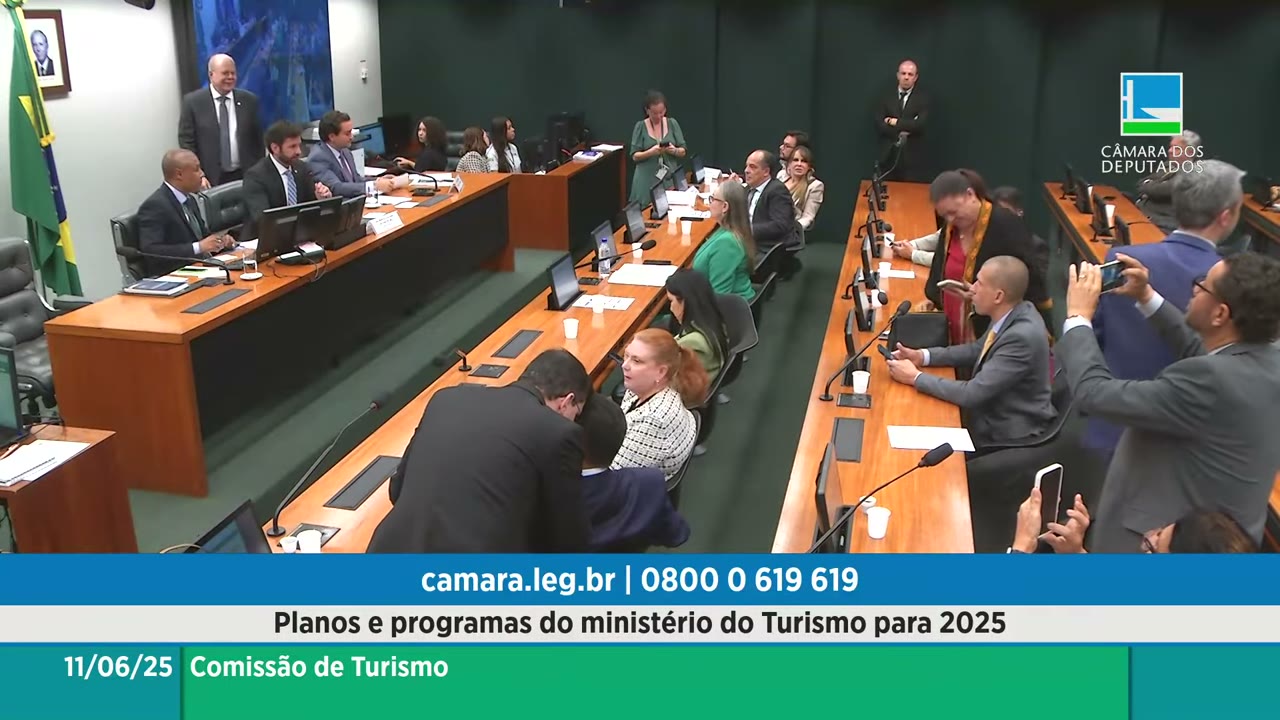 Vídeo do evento em 2:01:39