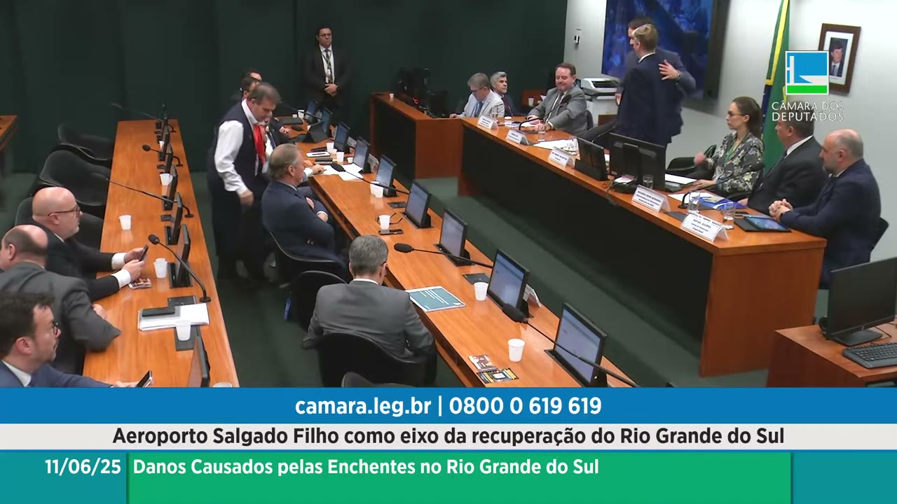 Vídeo do evento em 1:23:55
