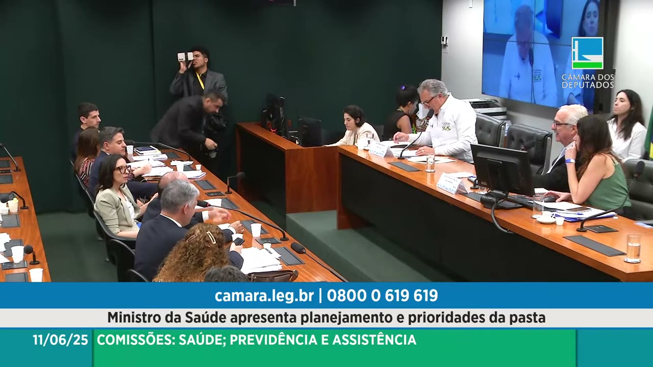 Vídeo do evento em 2:27:07