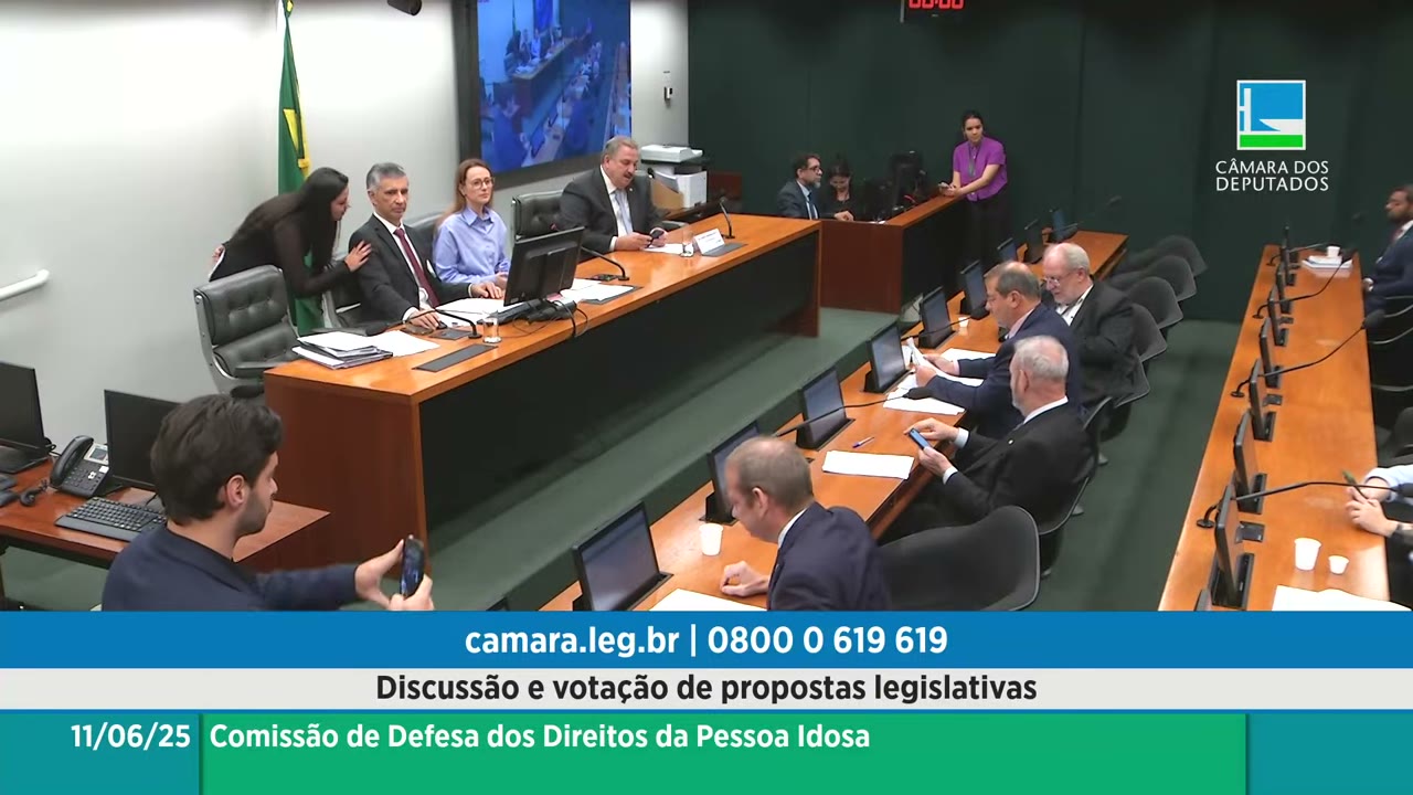 Vídeo do evento em 1:02:17