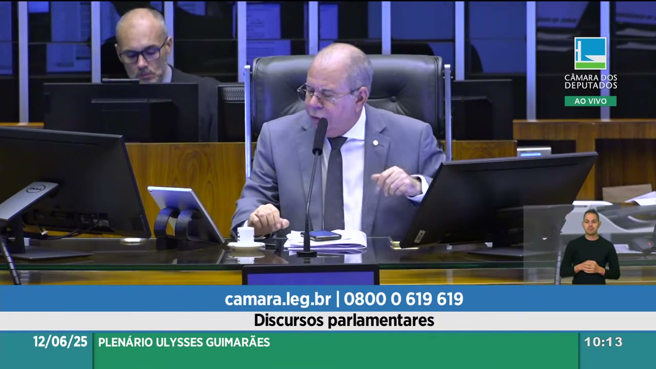 Vídeo do evento em 1:03:03