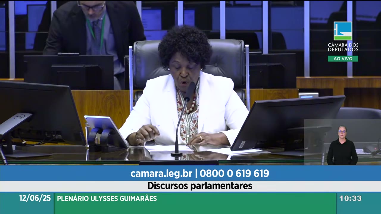 Vídeo do evento em 1:23:07