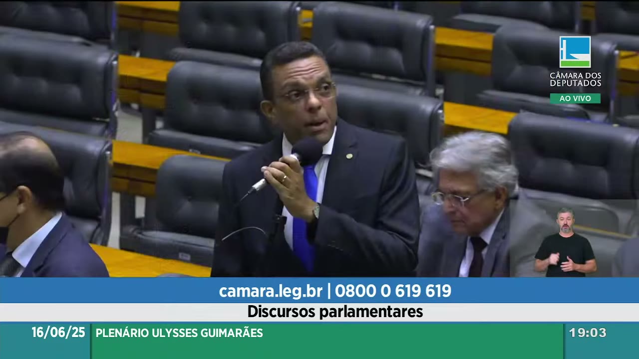 Vídeo do evento em 1:04:22