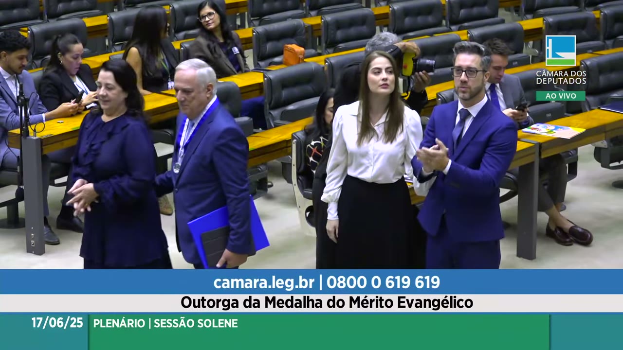 Vídeo do evento em 1:12:07