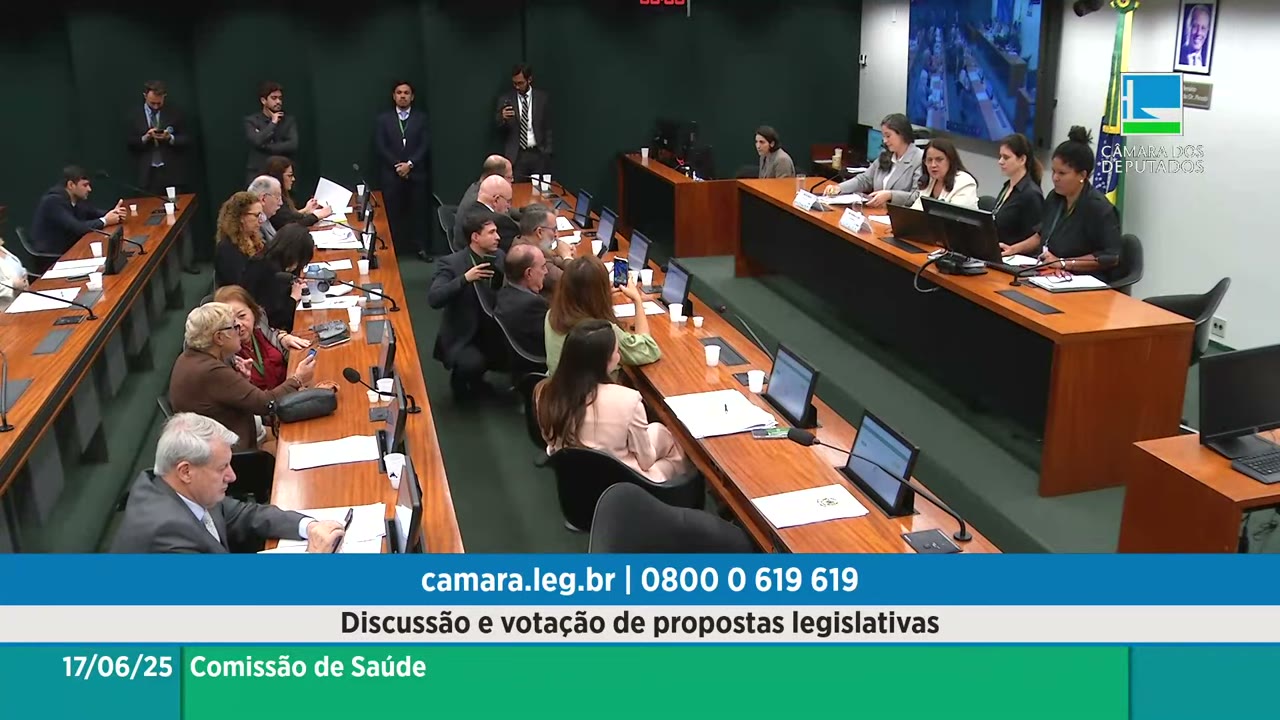 Vídeo do evento em 1:02:57