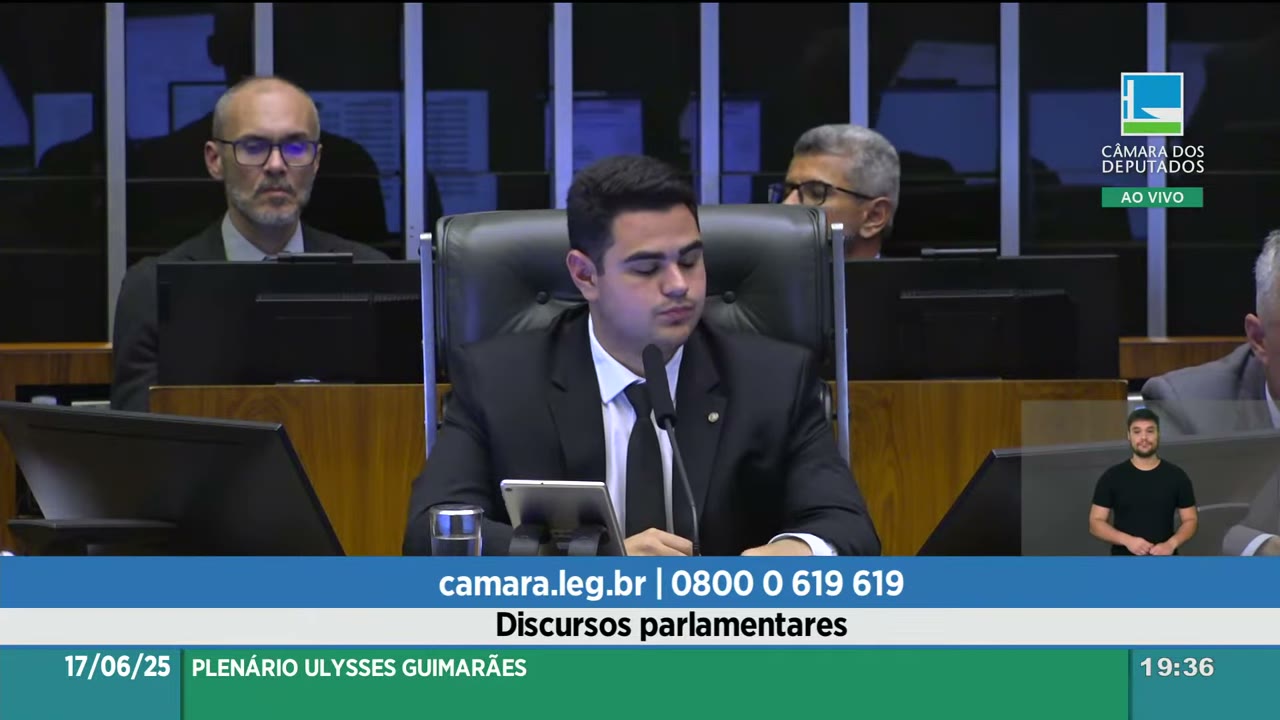 Vídeo do evento em 1:00:43