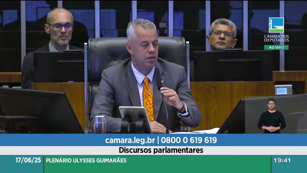 Vídeo do evento em 1:06:09