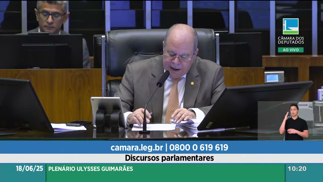Vídeo do evento em 1:09:23