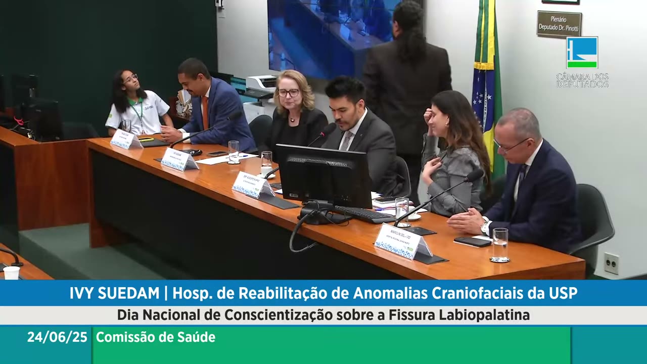 Vídeo do evento em 1:06:56