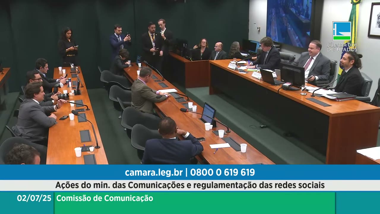 Vídeo do evento em 1:32:43