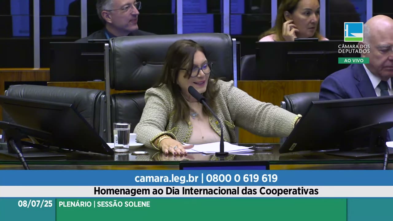 Vídeo do evento em 1:04:20