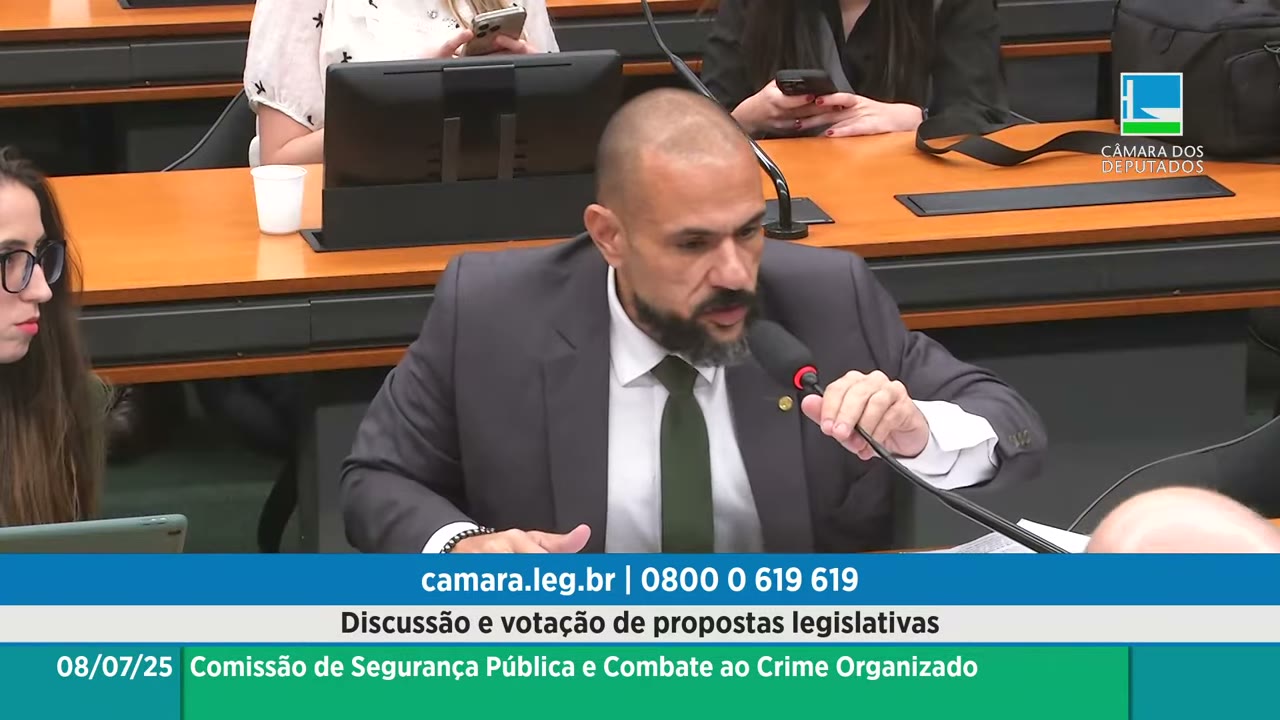 Vídeo do evento em 1:04:35
