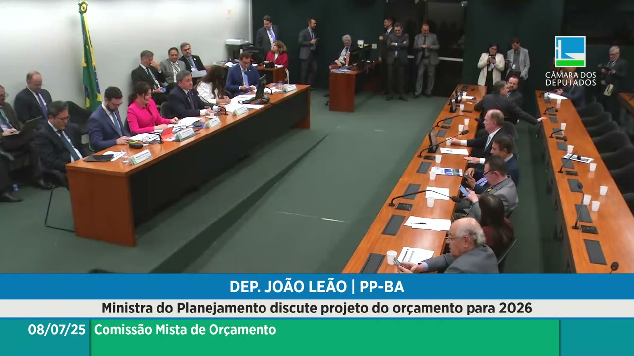 Vídeo do evento em 2:00:05