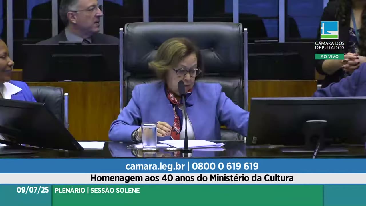Vídeo do evento em 1:04:18