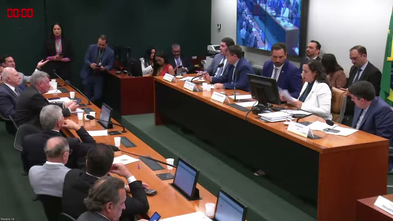 Vídeo do evento em 2:06:20