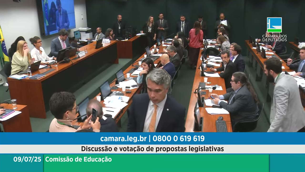 Vídeo do evento em 1:05:19
