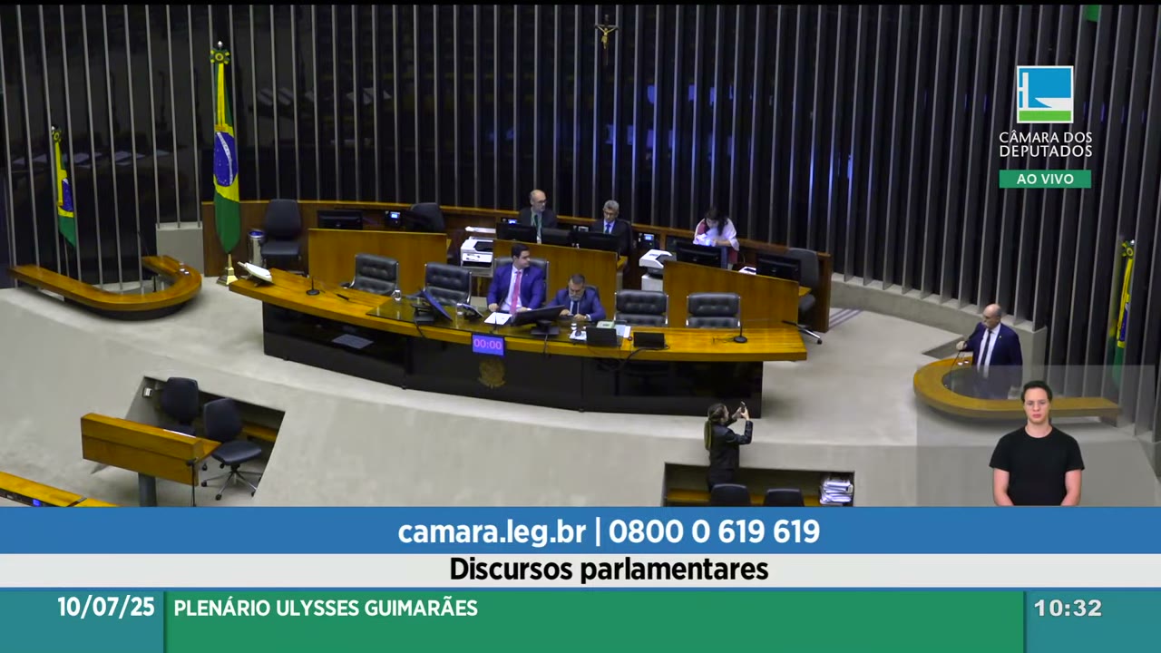 Vídeo do evento em 1:02:41