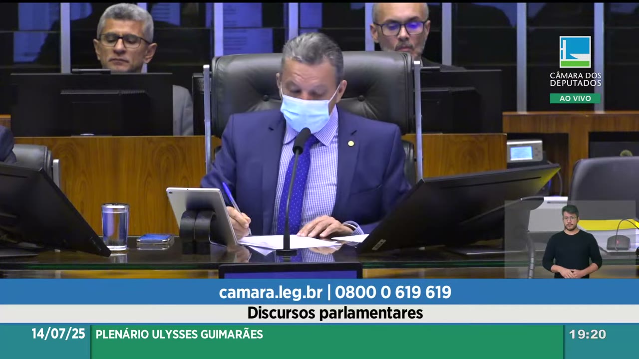 Vídeo do evento em 1:15:37
