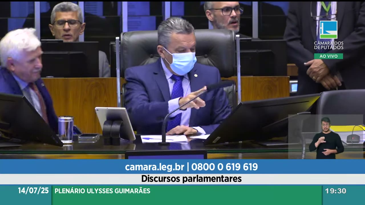 Vídeo do evento em 1:25:40