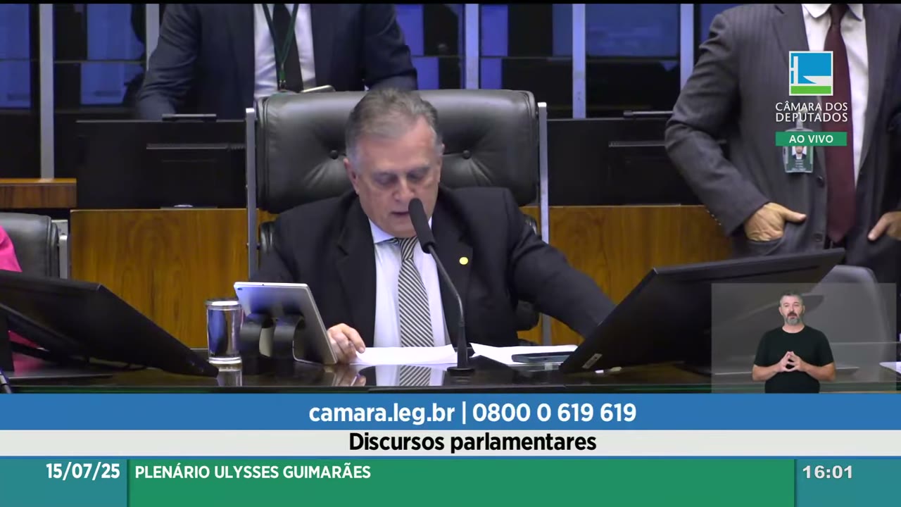 Vídeo do evento em 1:48:41