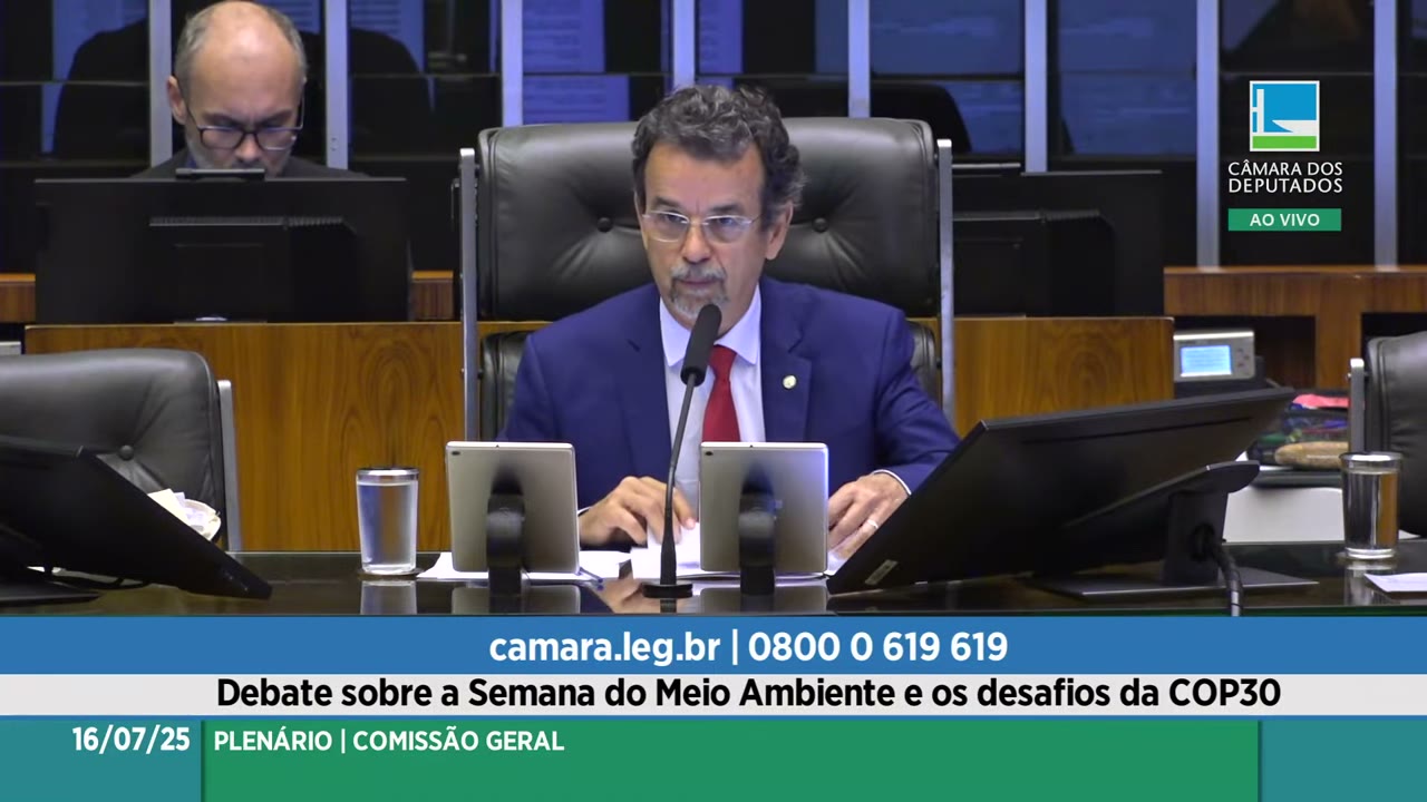 Vídeo do evento em 1:04:59