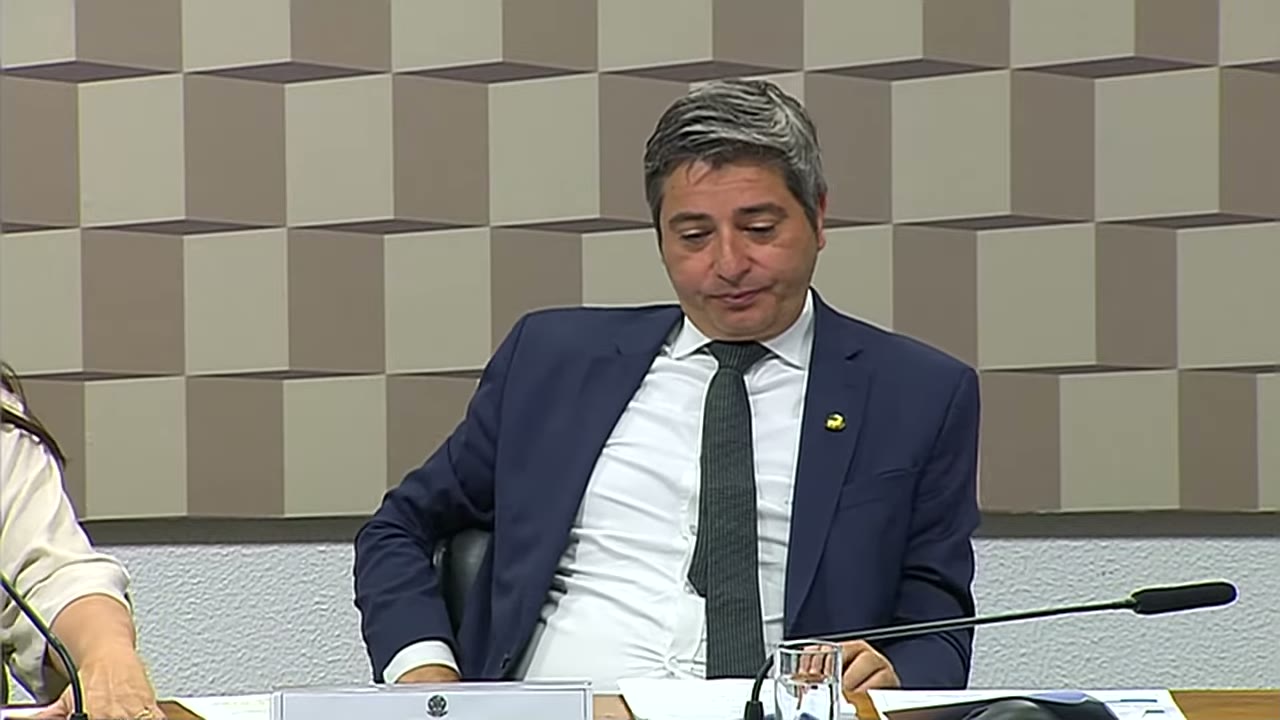 Vídeo do evento em 1:03:50